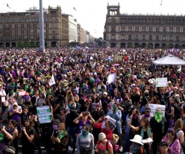 AMLO advierte de violencia por parte de infiltrados en marcha del 8M