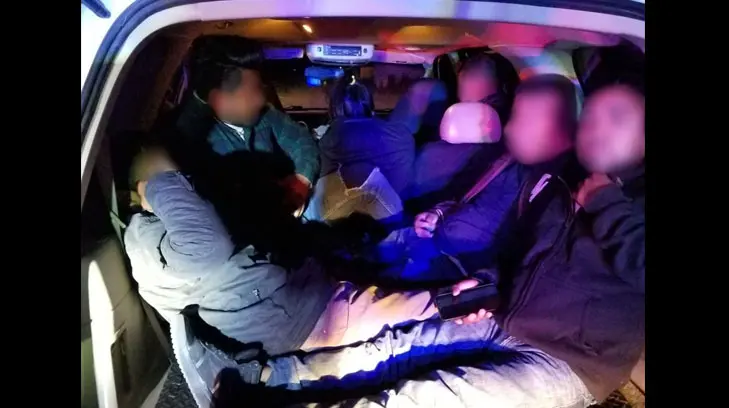 Detienen a más de cien migrantes al cruzar de manera ilegal por el sur de Arizona