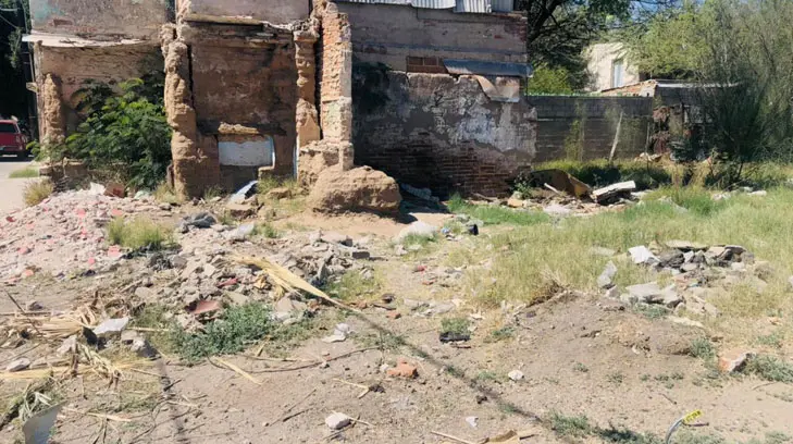 Malvivientes se adueñan de predio abandonado de la calle Agustín de Iturbide