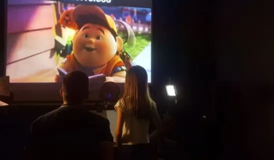 ¿Se prohibirá el doblaje de películas en México?