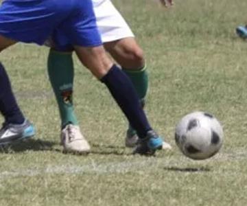 Entrenador de futbol apuñala a jugador de 16 años y es detenido