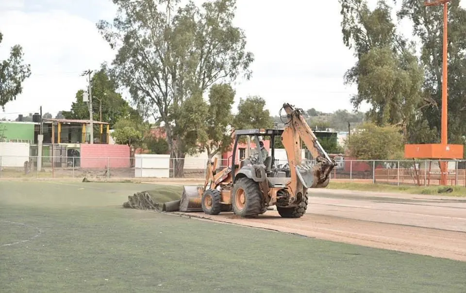 ¿Cuánto invertirá el Instituto del Deporte en los campos deportivos de Hillo?