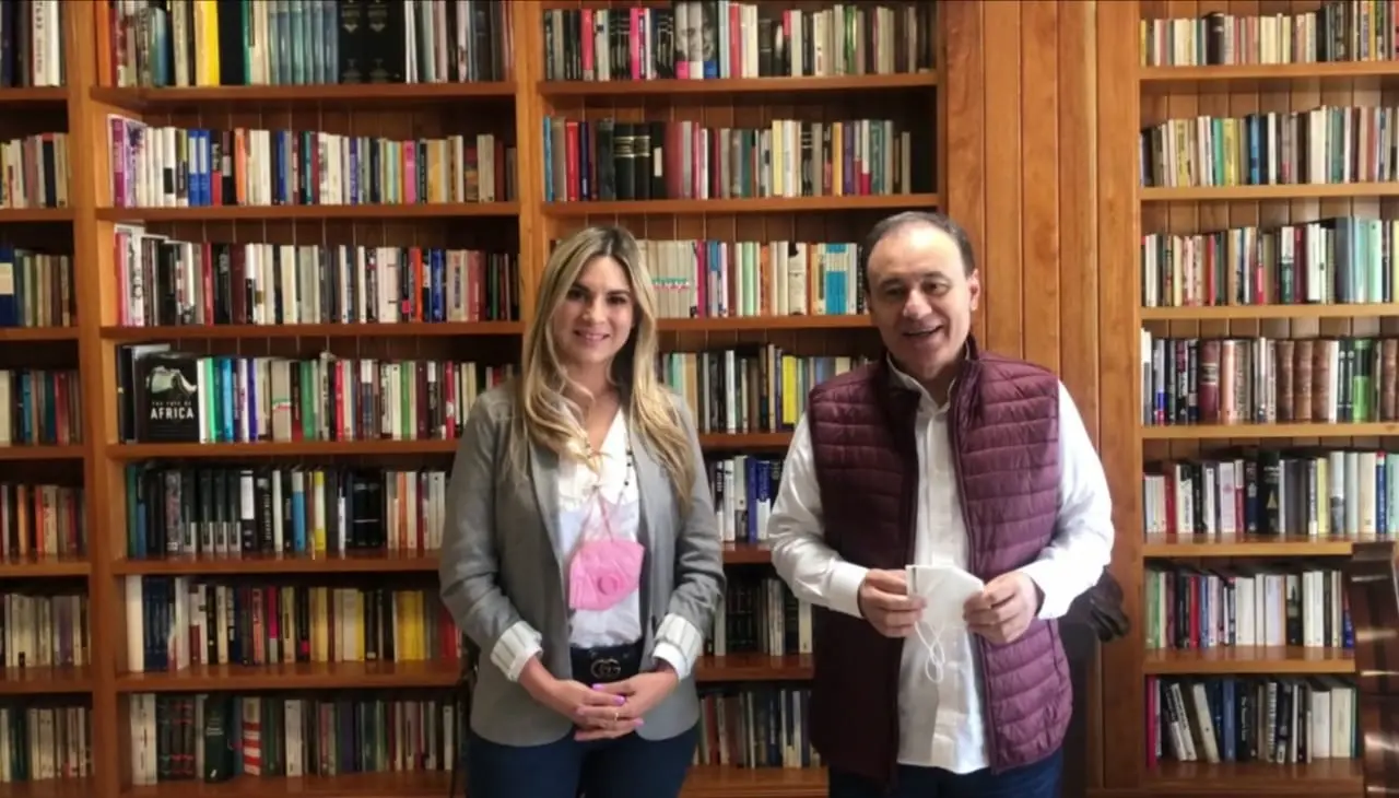 Se suma Cristina Caballero al equipo de Durazo