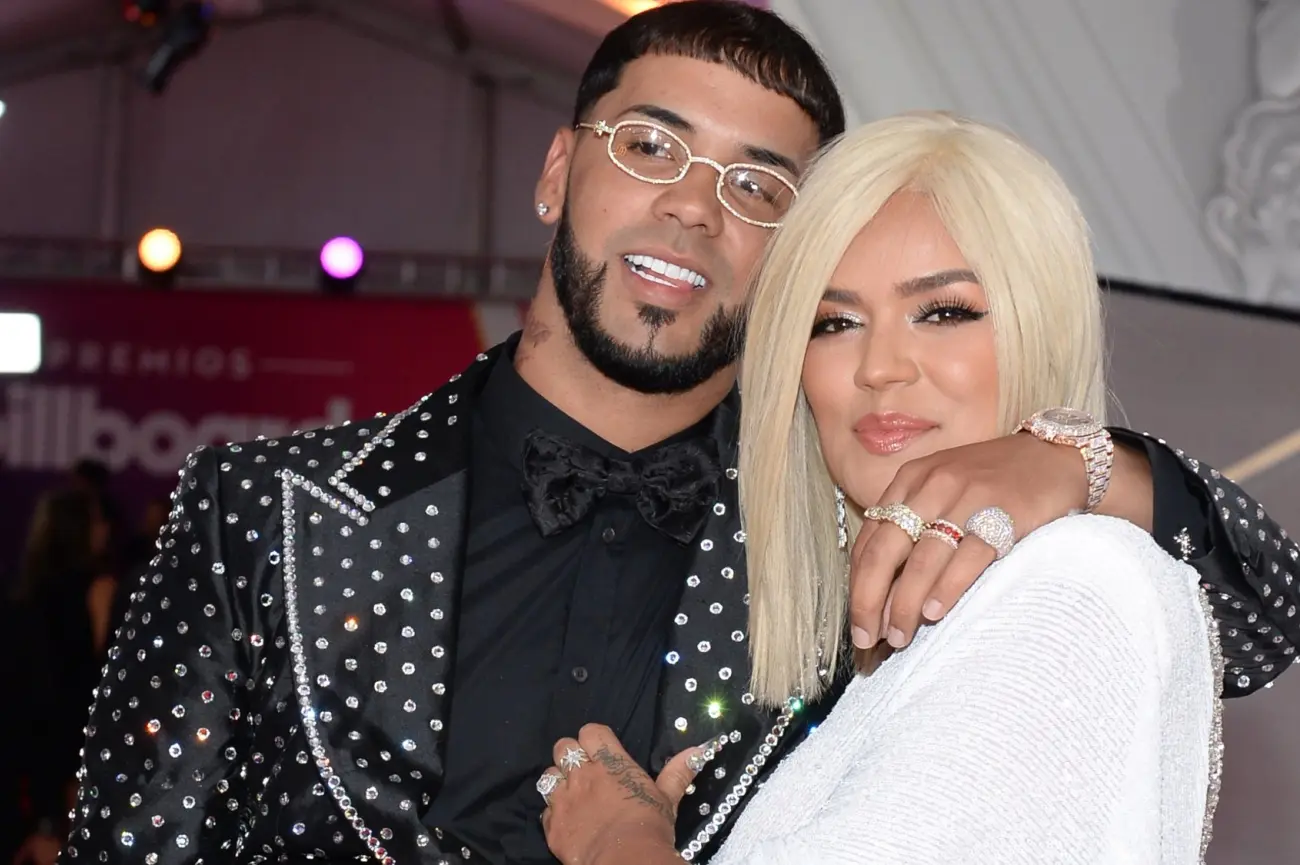 A Anuel AA se le escapó decir que está soltero