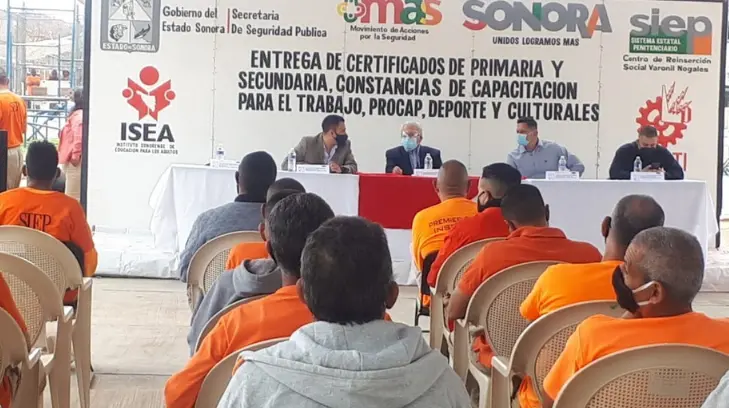 Internos de Ceresos de Nogales reciben acreditación del ISEA y del Cecati