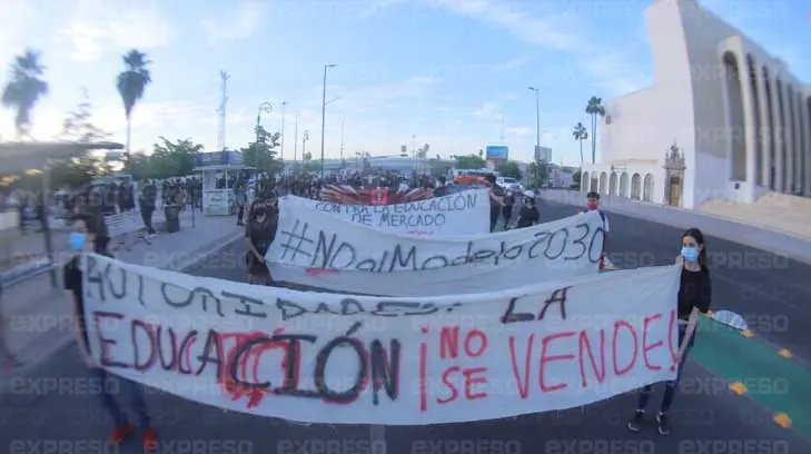 Estudiantes de la Unison se manifiestan contra Modelo Educativo 2030