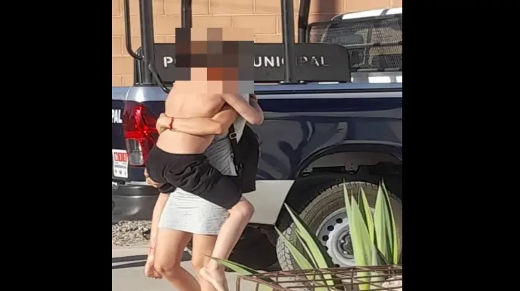 Lo que hicieron estos oficiales por un menor con picada de mantarraya te dejará sin palabras