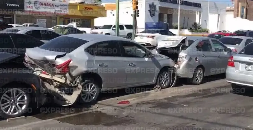 VIDEO - Carambola en el Luis Encinas deja heridos y pérdidas materiales