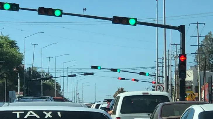Cierre temporal por maniobras en Paseo Las Quintas y acceso Colosio