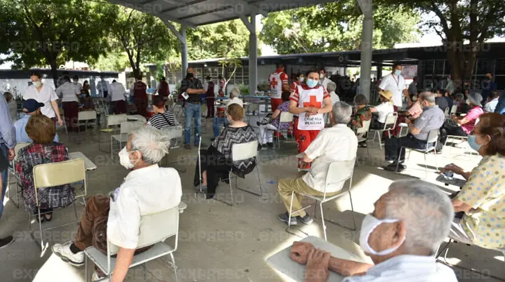 ¡Hay fecha! Personas de 50 a 59 años se vacunarán en mayo