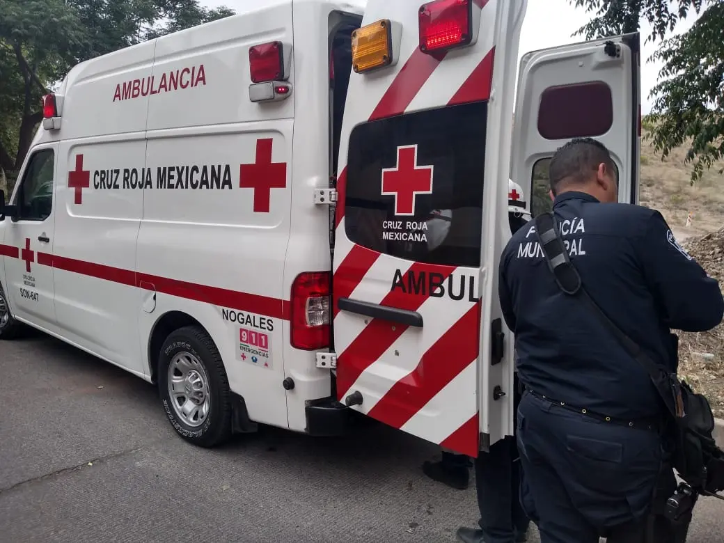 Fue a cobrarle un dinero y la recibió a golpes