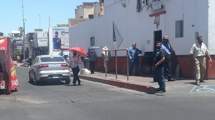 Se quiso ir sin pagar los tenis