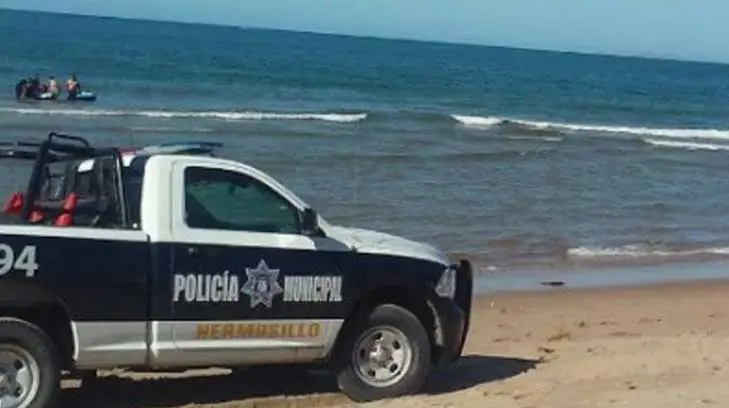 Saltó del muelle y se quedó enredado en una red en Bahía de Kino