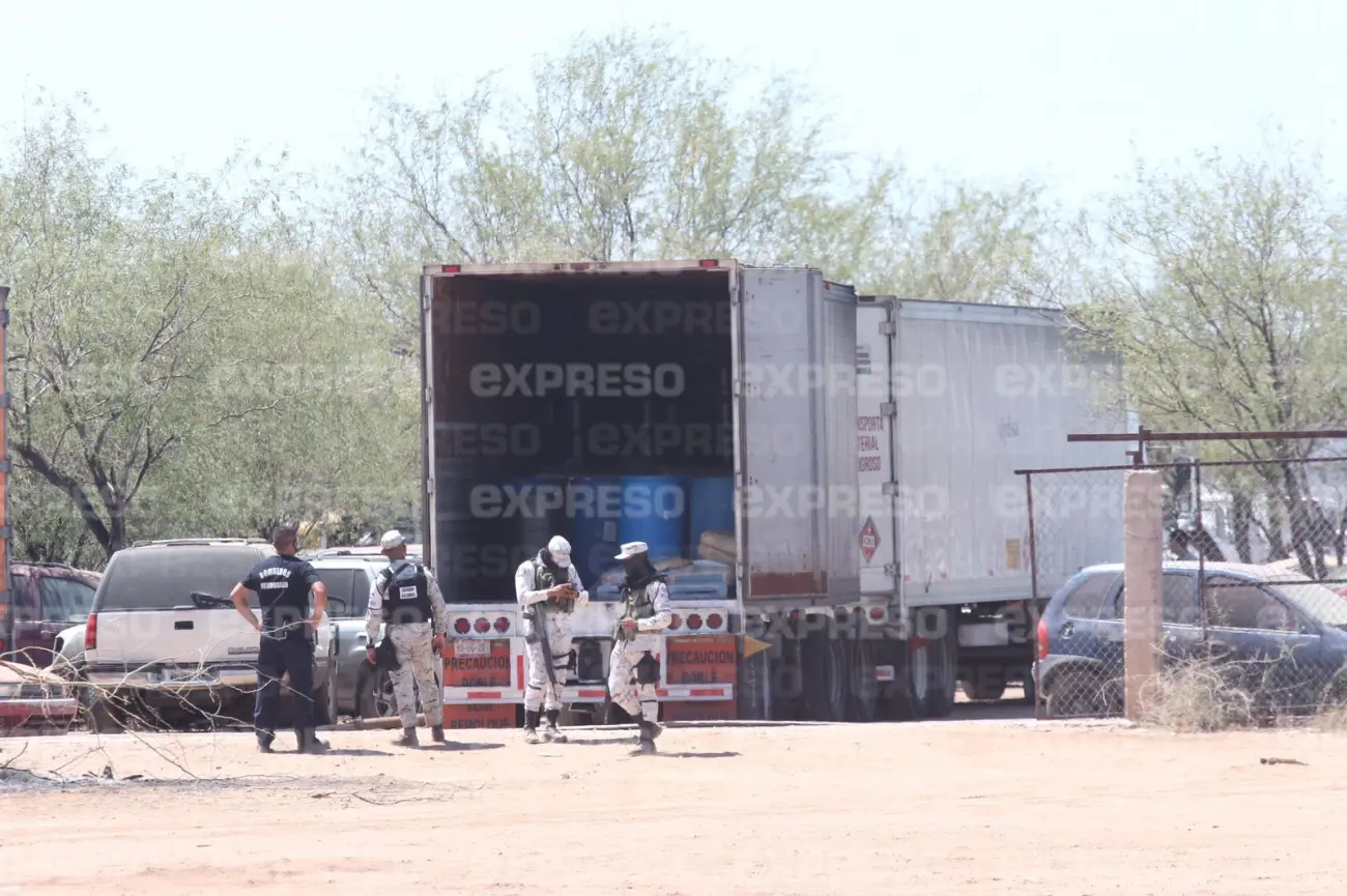 VIDEO | Reportan derrame de químicos en el kilómetro 16 de la carretera a Kino