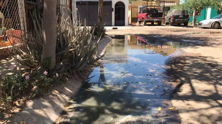 Pidieron al Ayuntamiento de Navojoa que arreglara fugas y no lo hizo; ahora con la lluvia todo empeoró