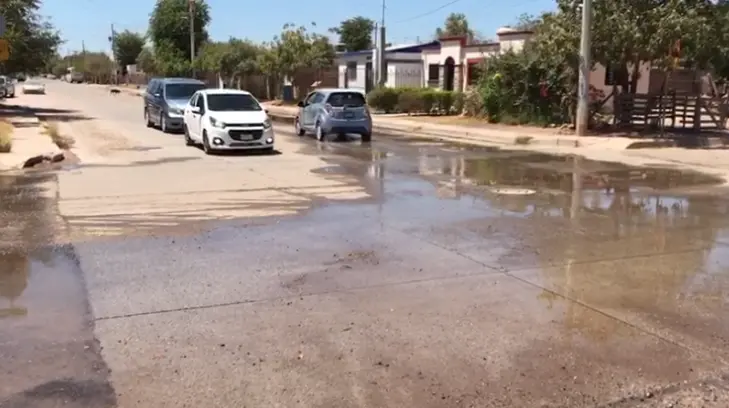 Estoy pensando en cerrar la calle; navojoenses ya no saben qué hacer para que arreglen las fugas