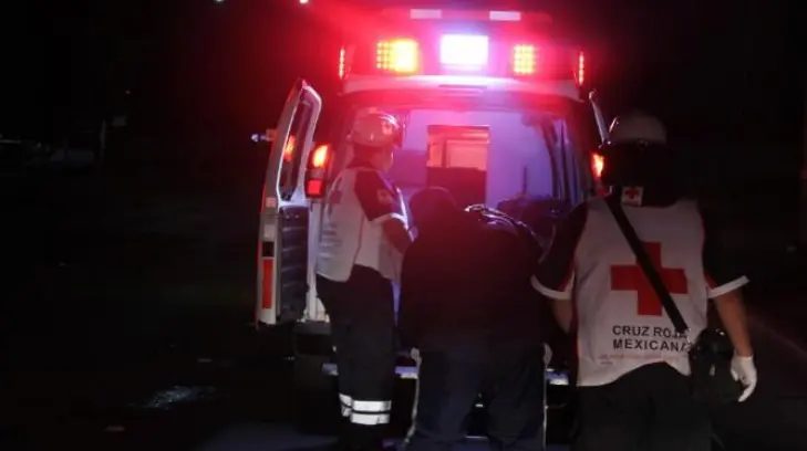 Balean y dejan sobre las vías del tren a hombre en Nogales; se encuentra luchando por su vida