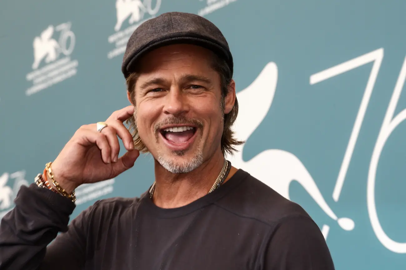 Detienen a estafador que usaba identidad de Brad Pitt