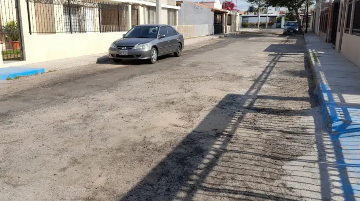 Arreglan algo y dejan mal otra cosa; denuncian bacheo de mala calidad en Las Palmas