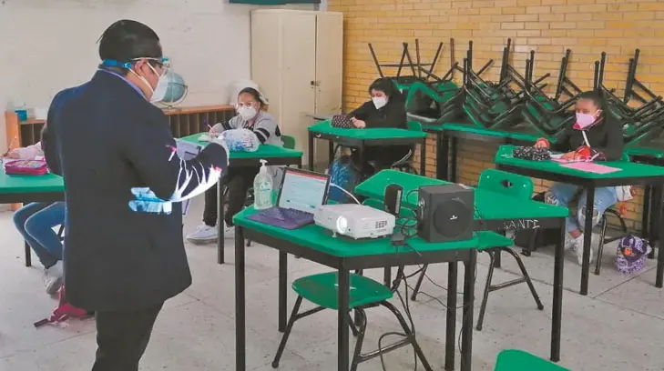 Todo sobre la famosa (e infame) carta responsiva que debes firmar para mandar a tus hijos a clases presenciales