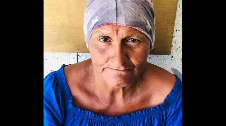 Localizan a una mujer desorientada caminando por la carretera Moctezuma-Cumpas