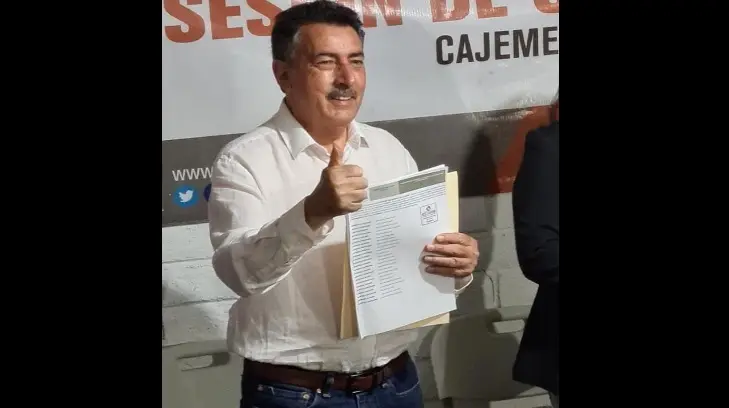 Javier Lamarque es el alcalde electo de Cajeme; recibe constancia del Consejo Municipal