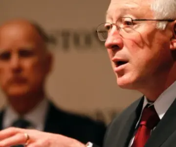 Embajador de EU llama a no cruzar frontera