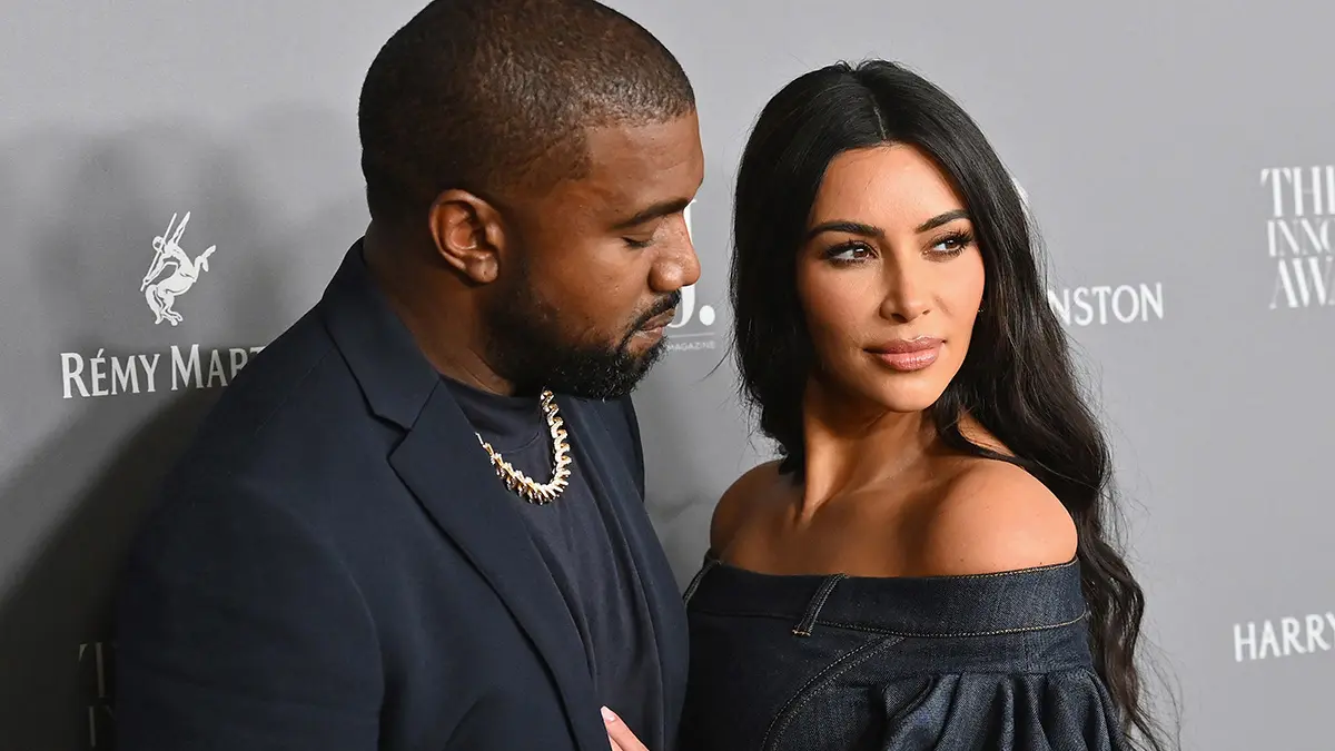 ¡Kanye West y Kim Kardashian se avientan un round en redes!