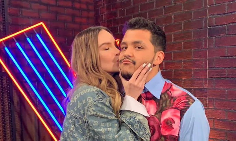 Nodal regresa a Instagram y lo hace muy romántico
