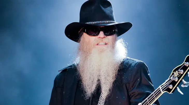 Fallece Dusty Hill, bajista de ZZ Top, a los 72 años