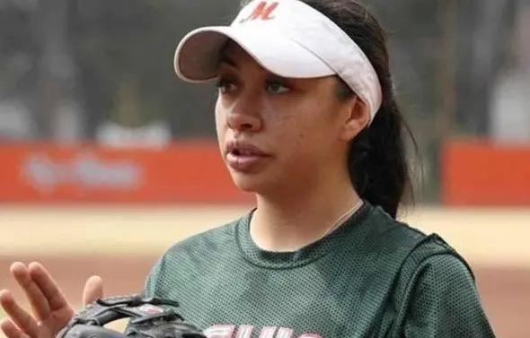 Seleccionada de softbol muestra sus uniformes que utilizó en Tokio