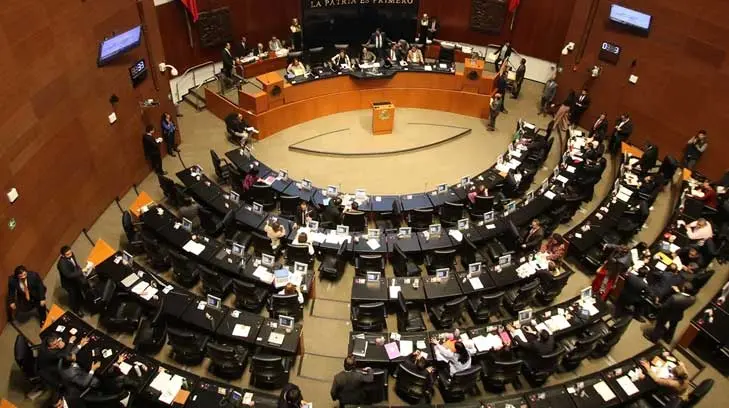 En fast track, Senado aplaza un mes la reforma sobre outsourcing