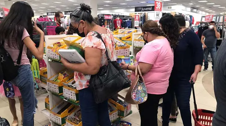 ¿Cuánto le cuesta a una familia mexicana enviar a sus hijos a la escuela?
