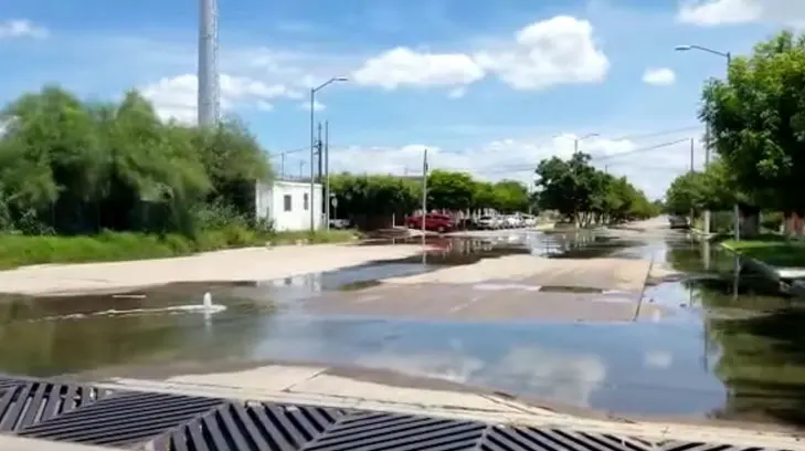 Vecinos de la colonia Constitución en Navojoa ya están hartos de vivir entre aguas negras