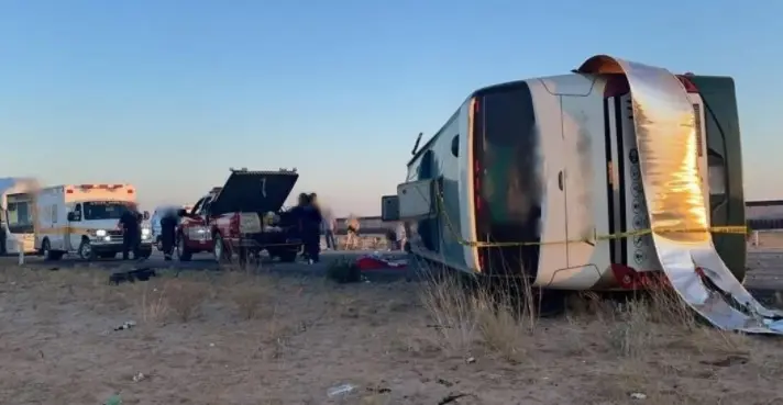 Encontronazo en la carretera SLRC - Sonoyta deja varios hombres y mujeres muertos