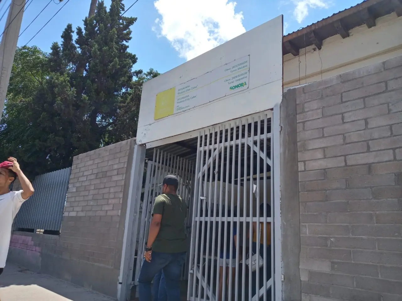 Vándalos aprovechan la pandemia para vandalizar conocida escuela en Nogales