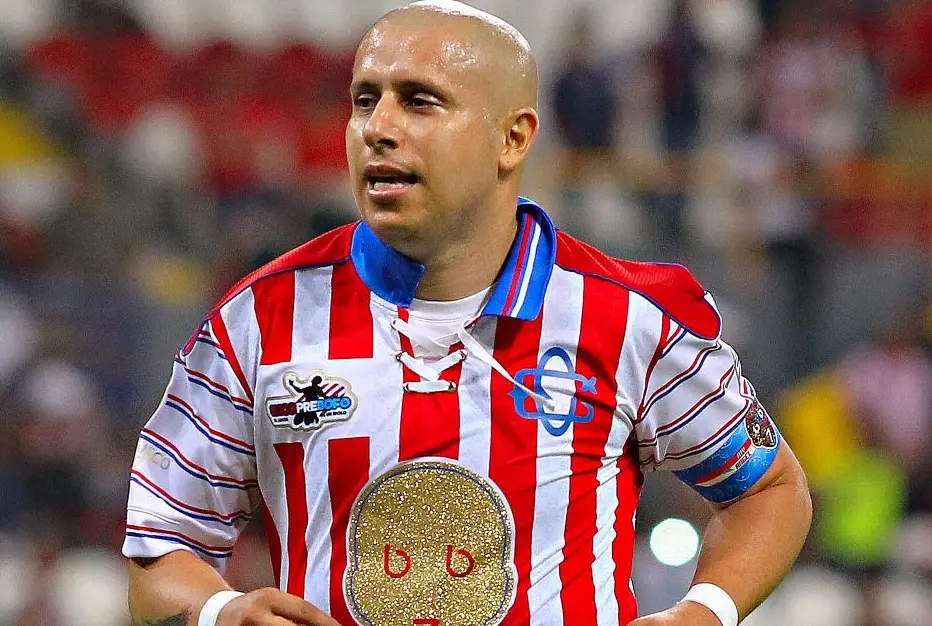 Otro muerto hablando de mis Chivas: Bofo arremete contra Roger