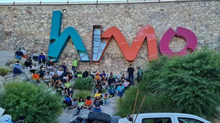 Celebran el Día Mundial de la Limpieza recolectando basura en el Cerro de la Campana