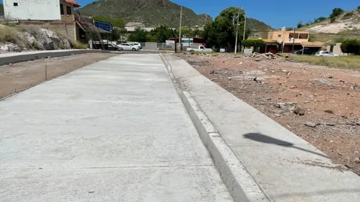 Pavimentó la calle de su casa y de su terreno: Sara Valle dejará inconclusas 13 obras en Guaymas