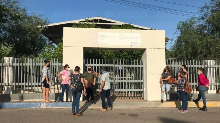 Vamos a darles un voto de confianza: Padres de familia confían en el regreso a clases