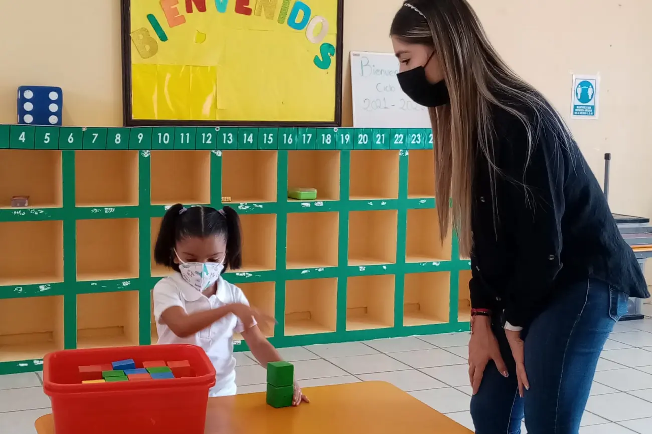 El Covid llegó para quedarse: invitan a padres a participar en el regreso a clases presenciales