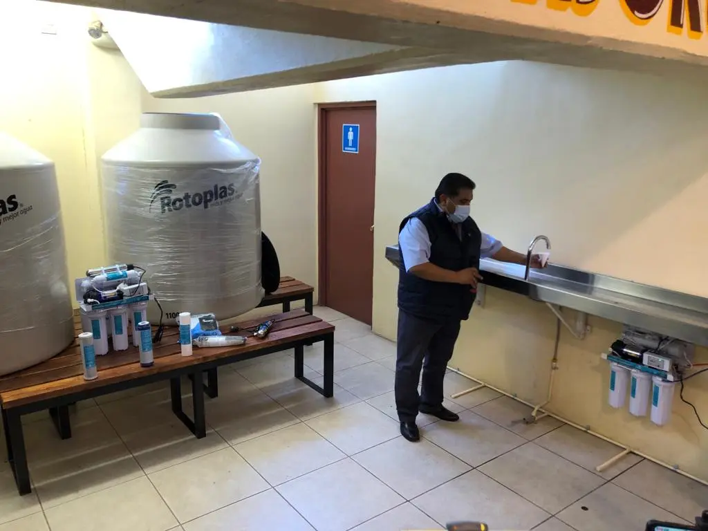 Instalan nuevos bebederos en escuelas de Nogales
