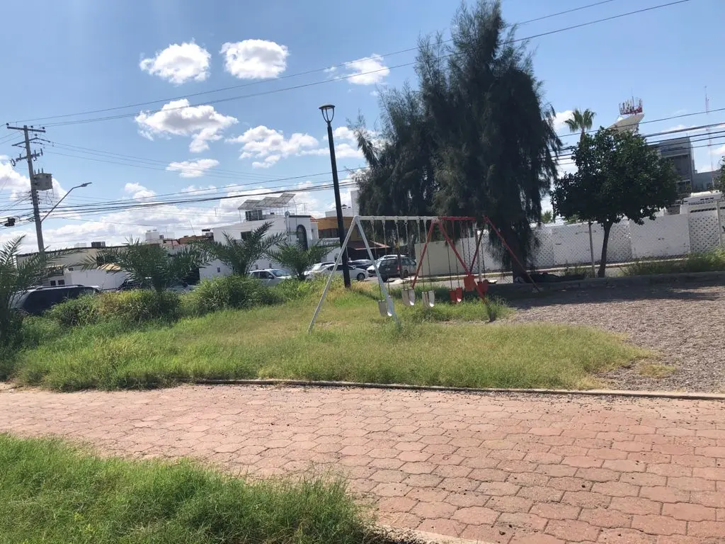 Vecinos de la Modelo temen por su seguridad por parque en constante descuido