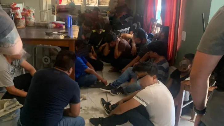 Mexicano se declara culpable de traficar personas ante juez de Arizona