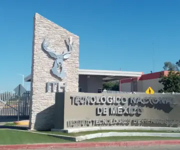 Con pastel y mariachi inicia ITH las celebraciones por su 49 aniversario 