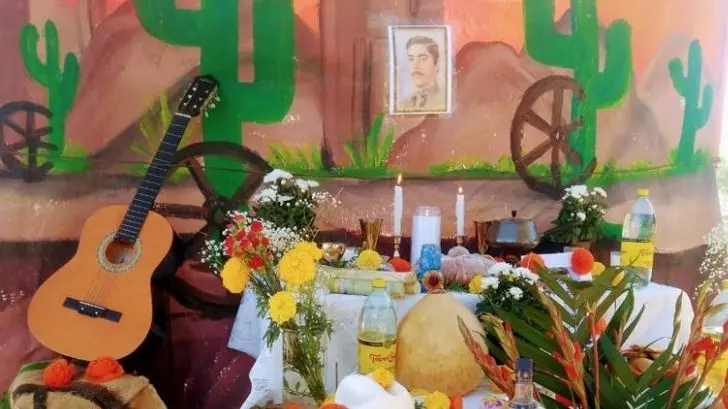 Colectivos celebran el Día de Muertos en familia
