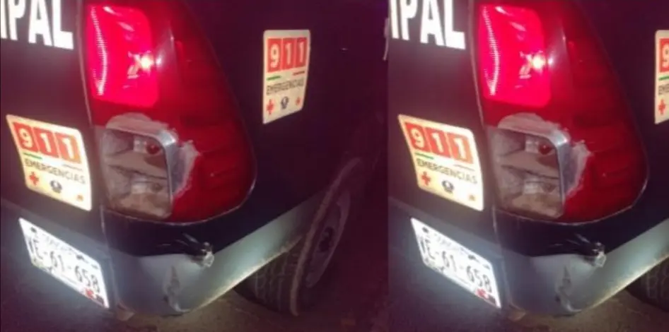 No se dio cuenta de que el carro de enfrente disminuyó la velocidad y lo chocó; era una patrulla