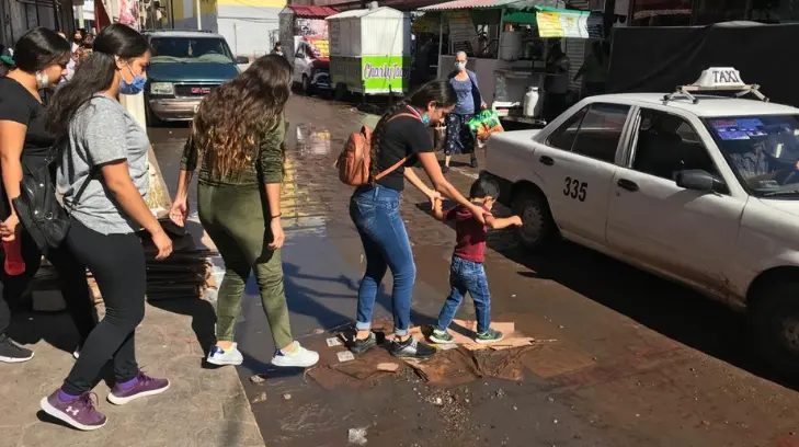 Agua de drenaje, suciedad y peste: Guaymas se inunda de nuevo con agua de alcantarillas