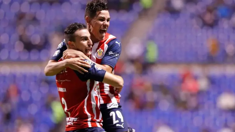Chivas pega goleada a Mazatlán en su debut en el Clausura 2022