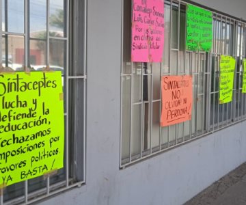 Docentes del Conalep realizan plantón